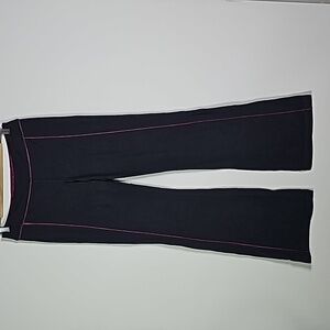 Lululemon size 8 gray and pink super flared leggings